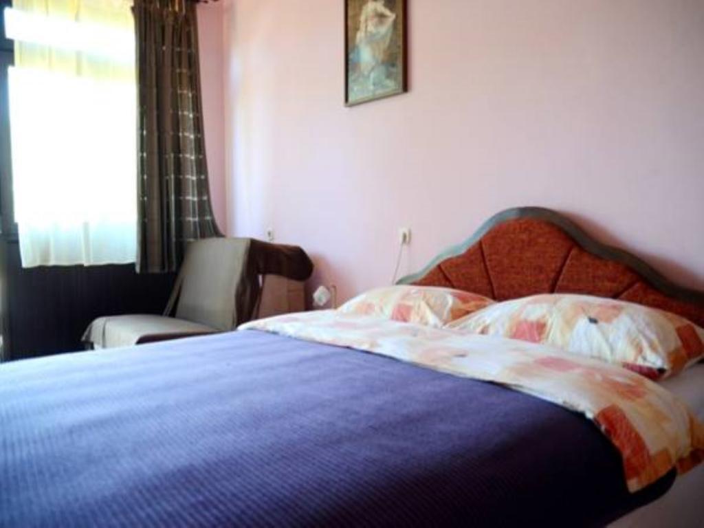 Apartments Ana روفينج المظهر الخارجي الصورة